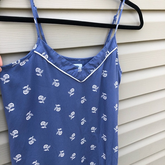 Old Navy | V-neck blue loose fit cami - Picture 2 of 5